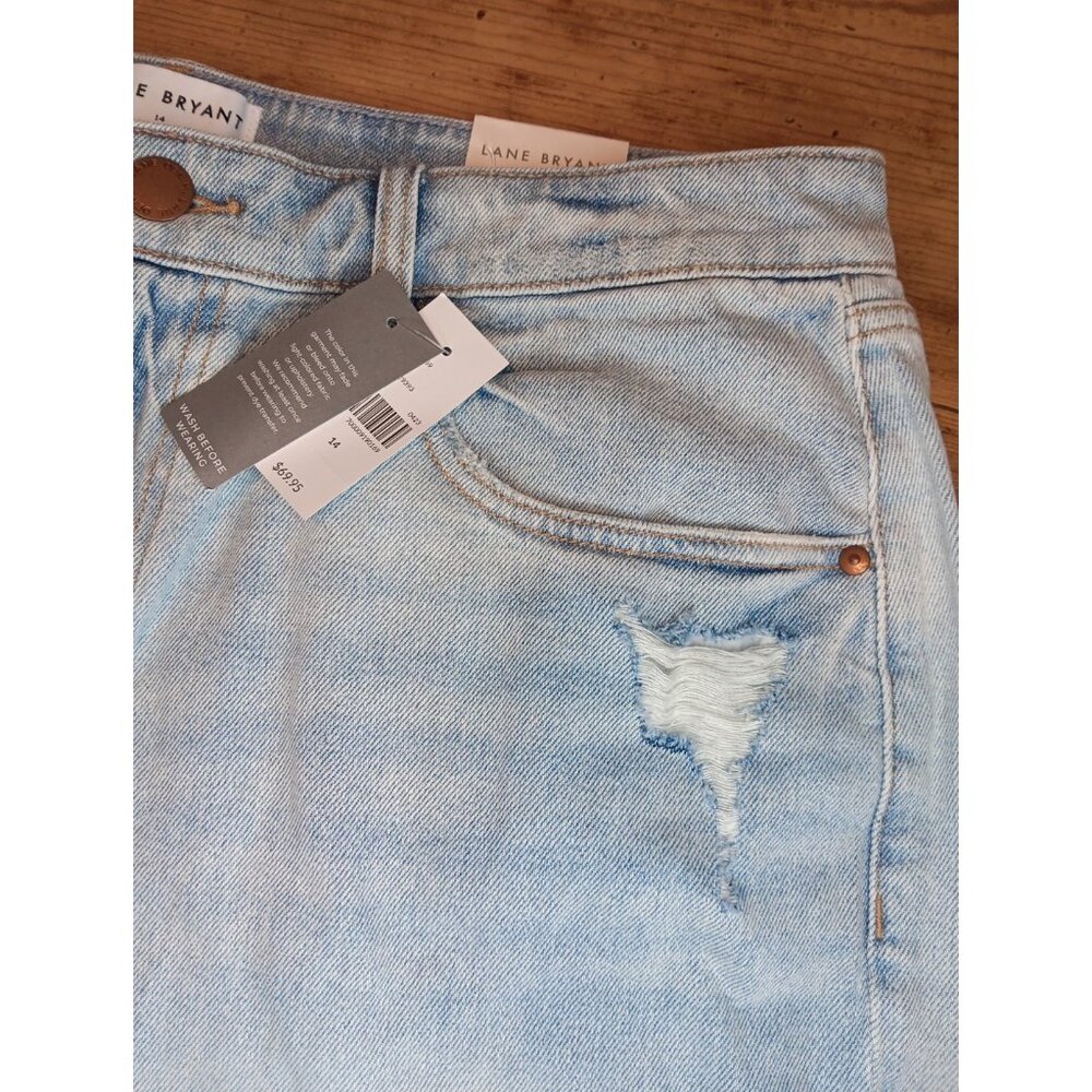 Lane Bryant Signature Fit Boyfriend Bermuda Jean Shorts Womens 14 Light Wash NWT - Picture 4 of 10